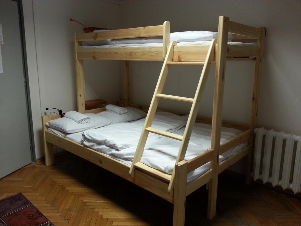 Walking Bed Budapest Hostel Oda fotoğraf